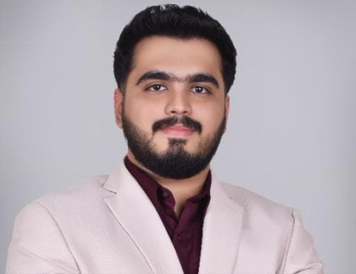 Mohammed Farzam, Right Shelter property adviser in Ras Al Khaimah